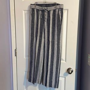 Old Navy drawstring pants sz med, grayish blue and white.